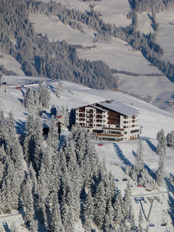 Ehrenbachhoehe On Top Of The Mountain Kitzbuhel Exterior photo