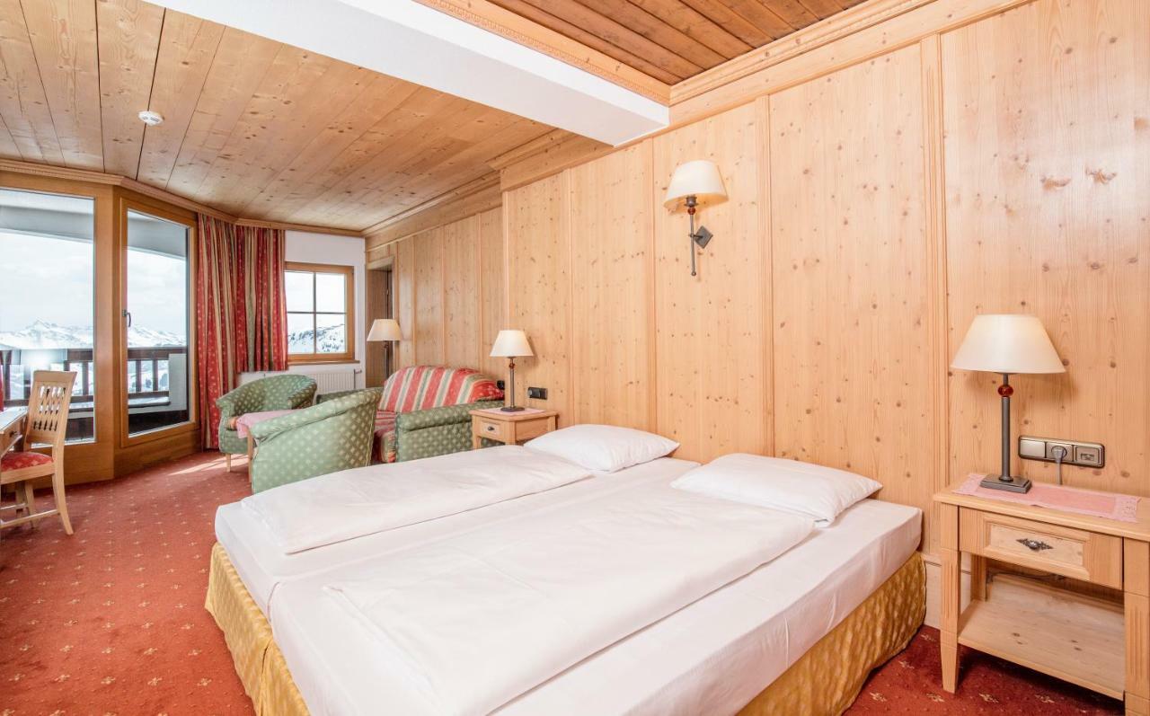 Ehrenbachhoehe On Top Of The Mountain Kitzbuhel Exterior photo